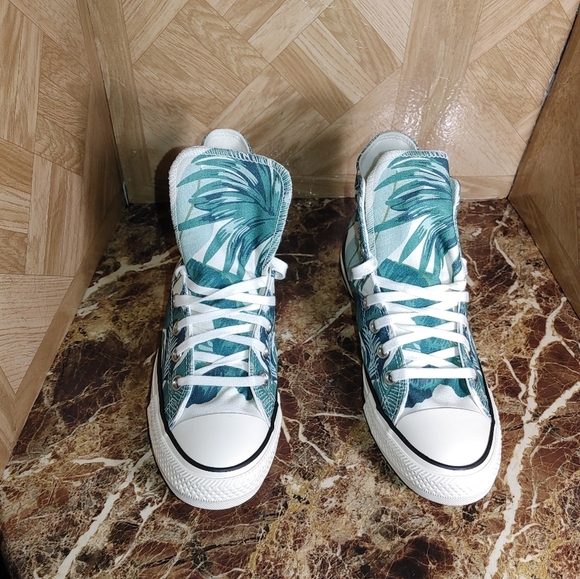 NEW Converse women's chuck taylor high jungle scene shoes size 7.5 025 - Picture 7 of 8